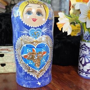 Blue Matryoshka Wooden Dolls with Heart Design ☆ 10 Pcs ! ☆ Brand New Sealed